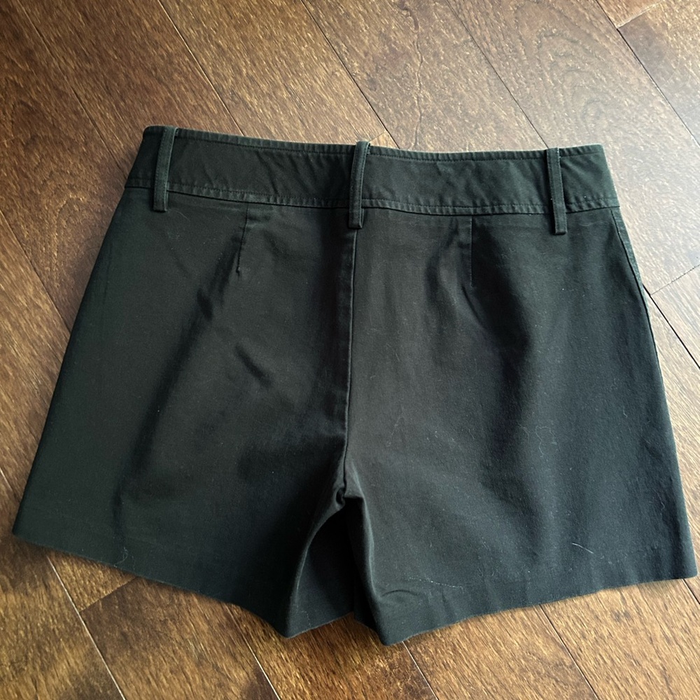 Express Black Cargo Shorts with Tailored Design - Picture 2 of 3